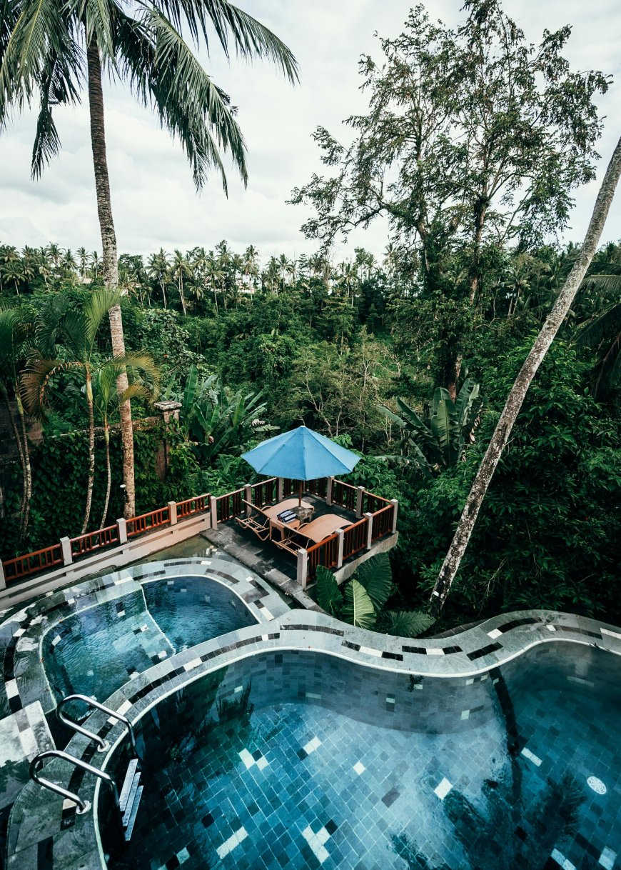 10 Most Luxurious Villas in Bali overlooking Oceans & Jungles